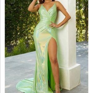 Stunning Brand new Green dress with tags